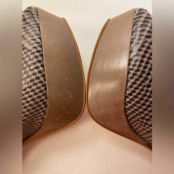 BCBGmaxazria snake embossed pumps heels grey orange 10 - Picture 11 of 12
